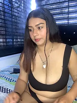 Kittyy Hott  online show from 7, 2, 2025