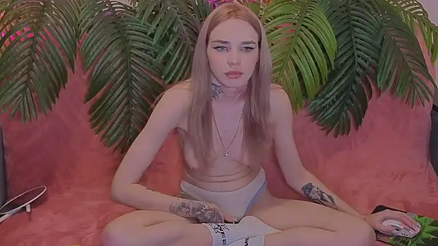 StellaSweetness online show from 25, 2, 2025