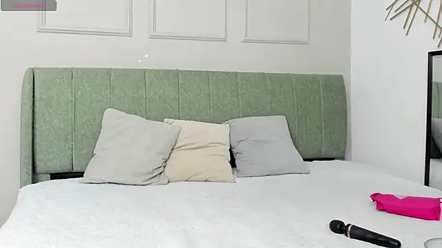 Sussanewolf online show from 8, 11, 2025