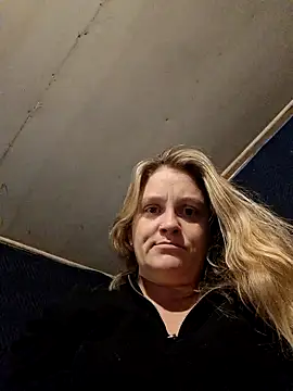 jgodbout2011 online show from 28, 4, 2026