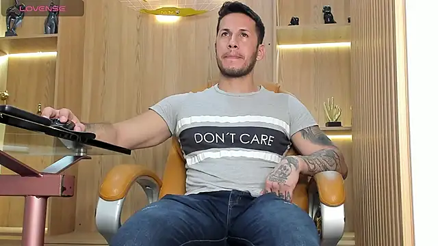 Snapshot of George_Diesell chatting on 26, 2, 2025 George Diesell online show from 26, 2, 2025