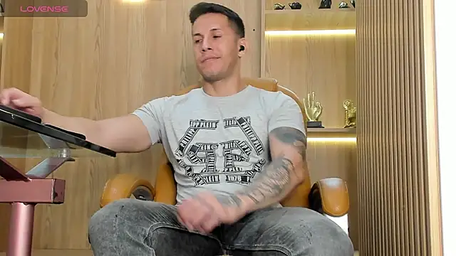 Snapshot of George_Diesell chatting on 13, 3, 2025 George Diesell online show from 13, 3, 2025