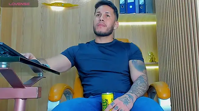 Snapshot of George_Diesell chatting on 8, 9, 2025 George Diesell online show from 8, 9, 2025