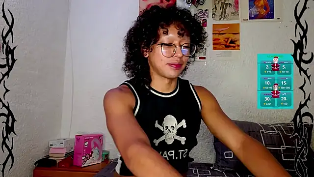 Snapshot of angelsdustxxx chatting on 30, 12, 2024 angelsdustxxx online show from 30, 12, 2024