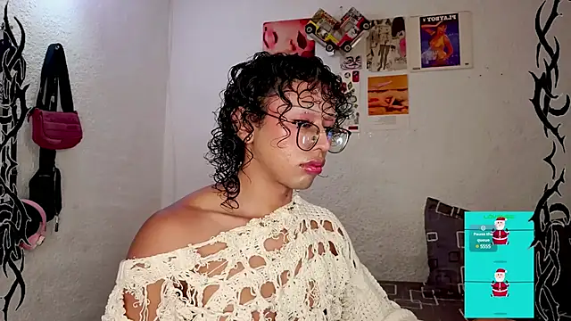 Snapshot of angelsdustxxx chatting on 2, 1, 2025 angelsdustxxx online show from 2, 1, 2025