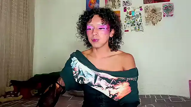 Snapshot of angelsdustxxx chatting on 15, 2, 2025 angelsdustxxx online show from 15, 2, 2025