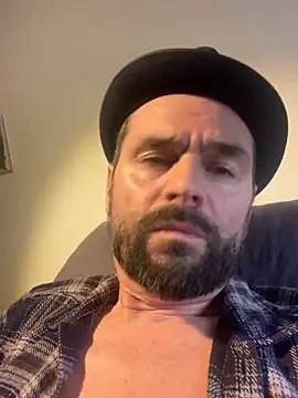 Snapshot of TB1977DK chatting on 15, 12, 2025 TB1977DK online show from 15, 12, 2025