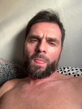 Snapshot of TB1977DK chatting on 17, 12, 2025 TB1977DK online show from 17, 12, 2025