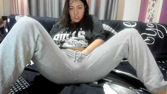 Dyana Kaylinn online show from 11, 3, 2025