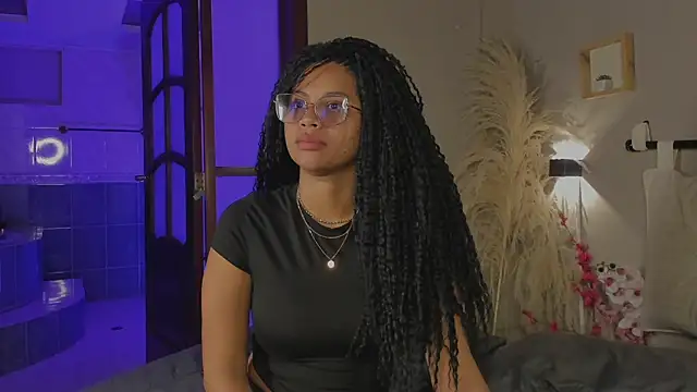 nayah   online show from 20, 2, 2025