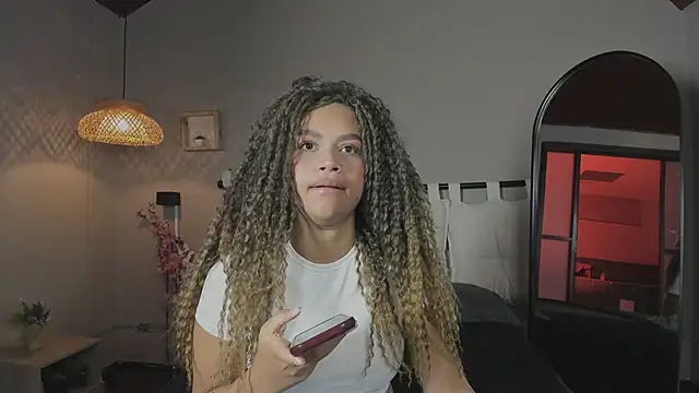 nayah   online show from 10, 3, 2025