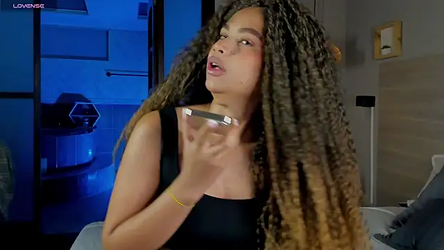 nayah   online show from 7, 10, 2025