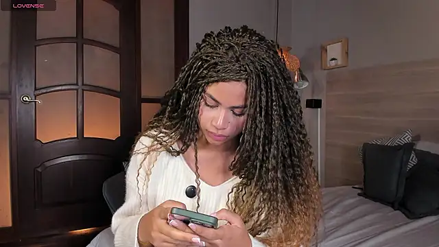 nayah   online show from 12, 3, 2026