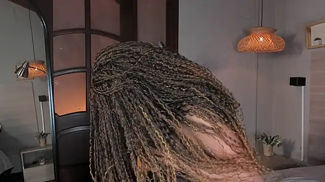 nayah   online show from 28, 3, 2026