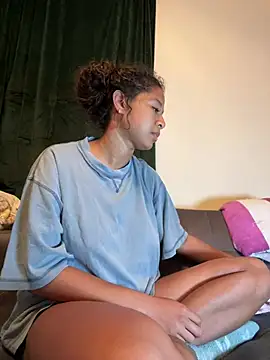 Snapshot of VanessaBling chatting on 18, 3, 2025 VanessaBling online show from 18, 3, 2025