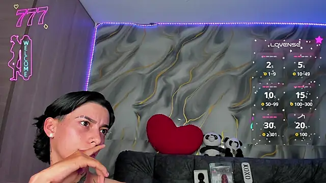 AmberAdams  online show from 22, 4, 2026