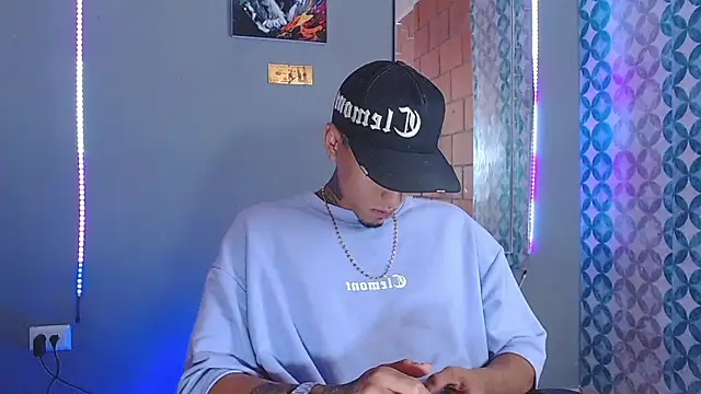 Liam lee online show from 28, 4, 2026