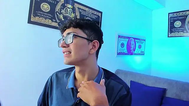 TylerWhite  online show from 28, 1, 2025