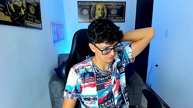 TylerWhite  online show from 28, 2, 2025