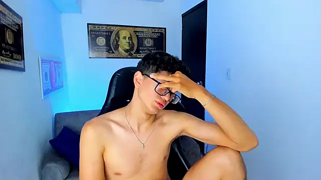 TylerWhite  online show from 28, 2, 2025