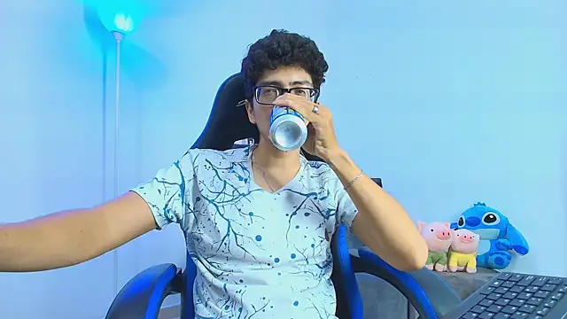 TylerWhite  online show from 18, 9, 2025