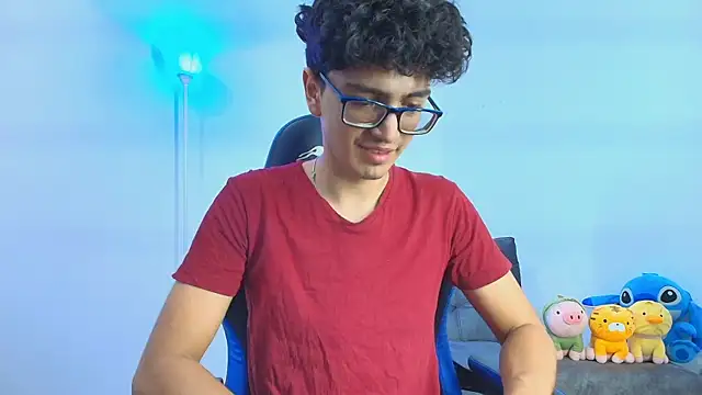 TylerWhite  online show from 26, 10, 2025