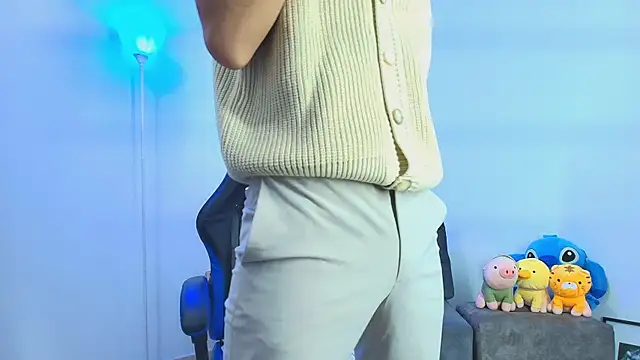 TylerWhite  online show from 31, 10, 2025