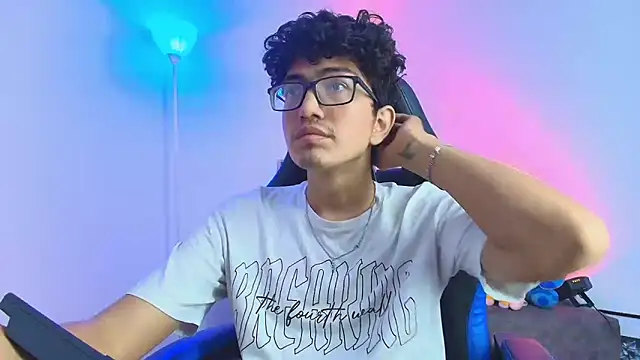 TylerWhite  online show from 5, 2, 2026