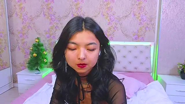 Shy Kira online show from 24, 12, 2024