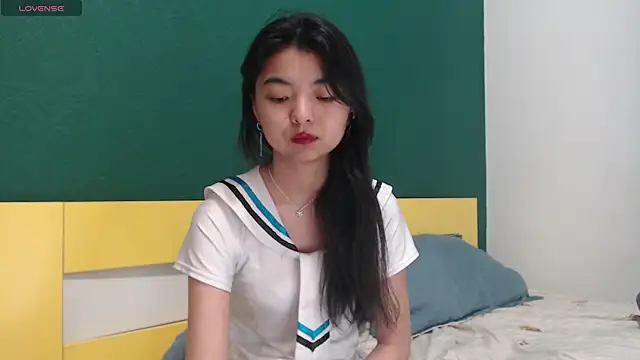 Shy Kira online show from 17, 4, 2026