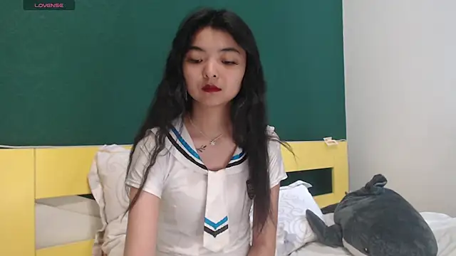 Shy Kira online show from 4, 6, 2026