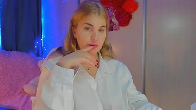 CoraSwon online show from 4, 2, 2025