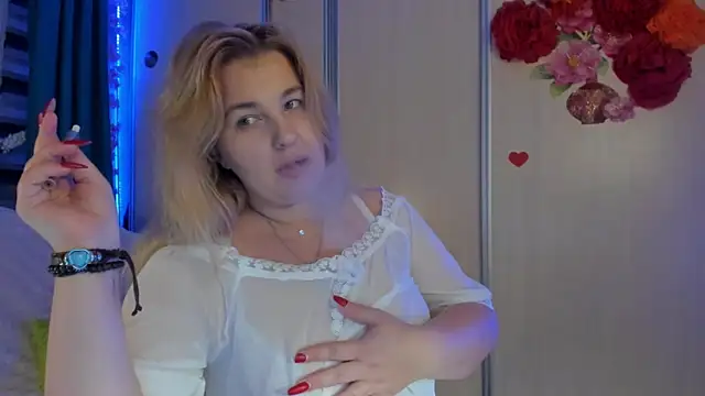 CoraSwon online show from 8, 10, 2025