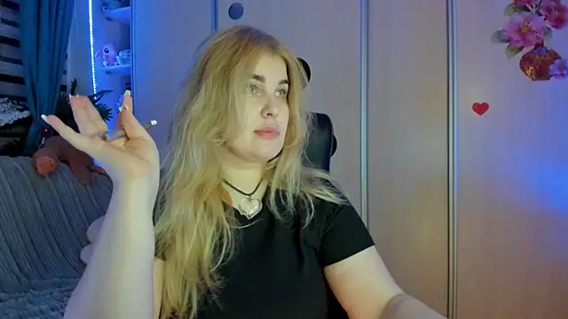 CoraSwon online show from 12, 2, 2026