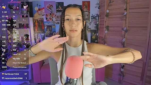 LanaBaker online show from 28, 1, 2025