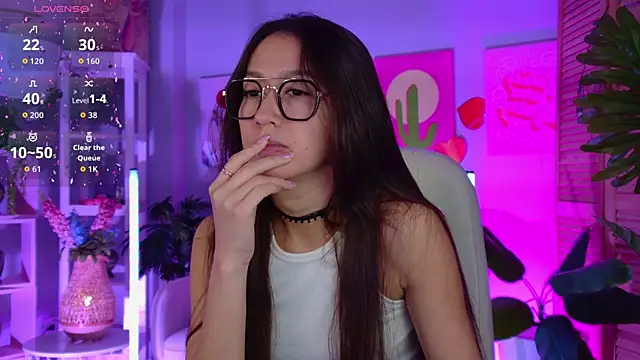 LanaBaker online show from 27, 4, 2026