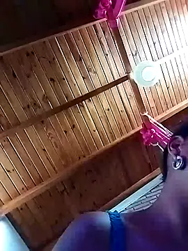 Snapshot of littlebrunett chatting on 10, 2, 2026 littlebrunett online show from 10, 2, 2026