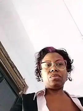 Snapshot of littlebrunett chatting on 9, 3, 2026 littlebrunett online show from 9, 3, 2026