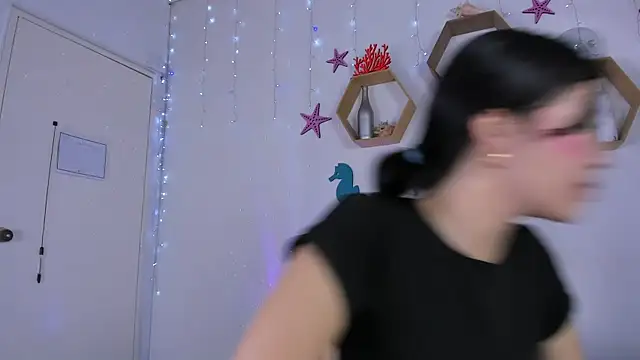 Emiily Parkerr online show from 20, 3, 2025