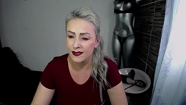 Snapshot of Emma_Rizzoo chatting on 23, 5, 2026 Emma Rizzoo online show from 23, 5, 2026