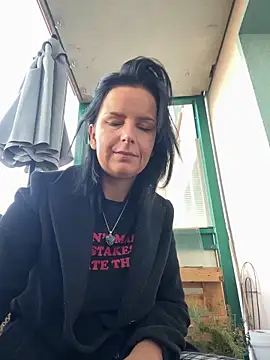 Snapshot of Off__Melonenmandy chatting on 17, 12, 2025 Off Melonenmandy online show from 17, 12, 2025