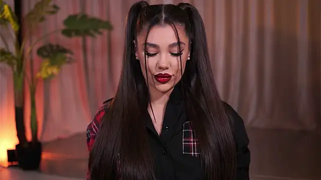 NatyDesiree online show from 25, 4, 2026