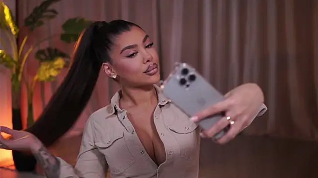 NatyDesiree online show from 12, 5, 2026