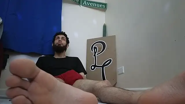 pantslesstraveler plt online show from 9, 2, 2025