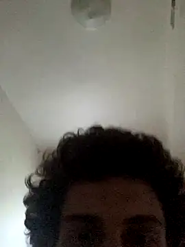 pantslesstraveler plt online show from 3, 10, 2025