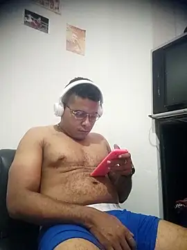 SaucyAffair0 online show from 19, 4, 2026