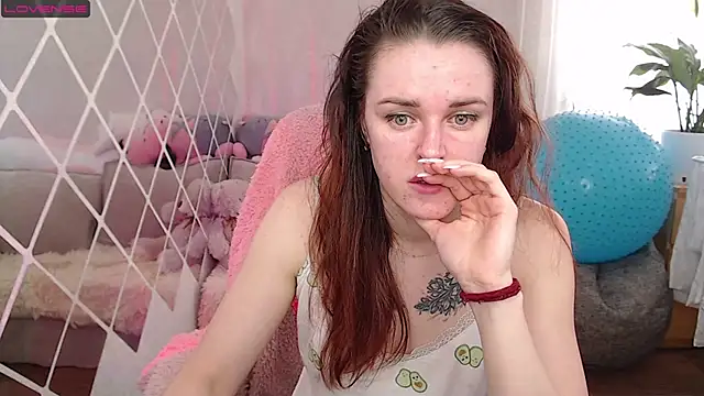 Bella  Swoon online show from 20, 3, 2025