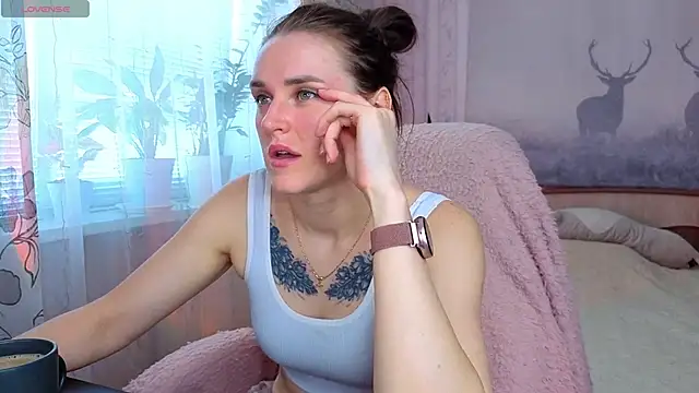 Snapshot of Bella__Swoon chatting on 26, 5, 2026 Bella Swoon online show from 26, 5, 2026