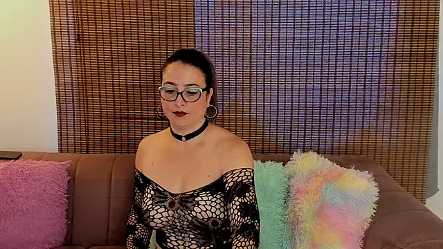 ariana cross online show from 26, 4, 2026