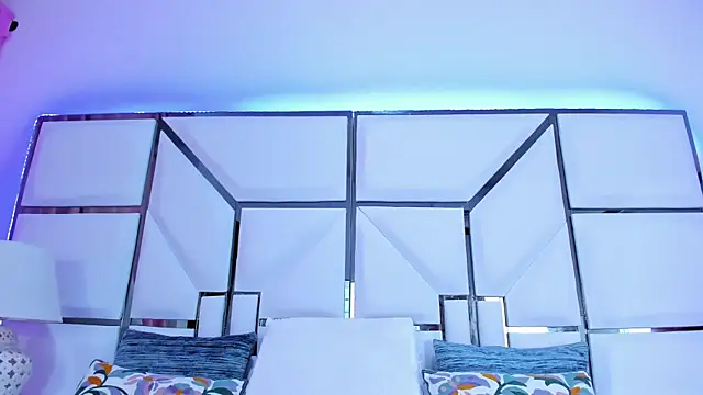 RileySweett online show from 6, 2, 2025